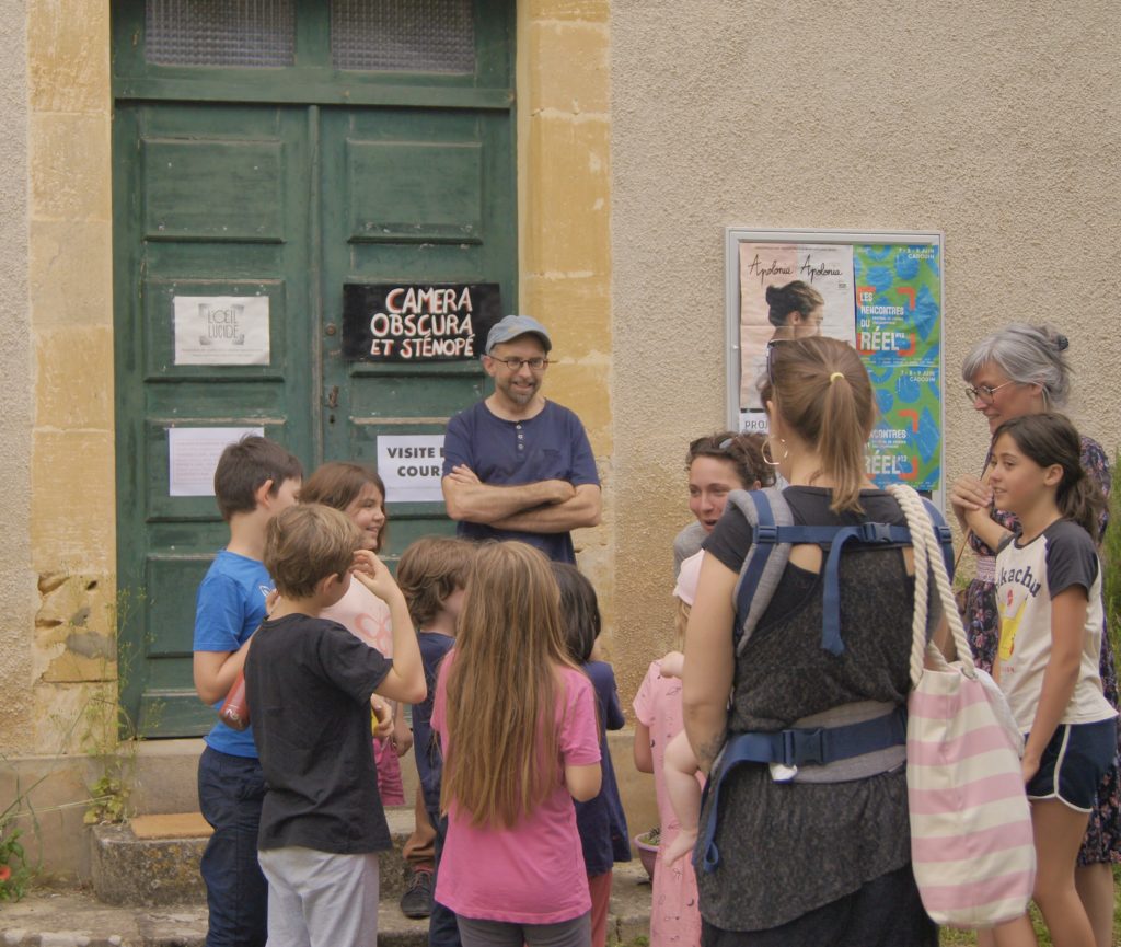 Visite de la Camera Obscura avec l'école de Molières en présence de l'artiste François Penaud Desmoulins